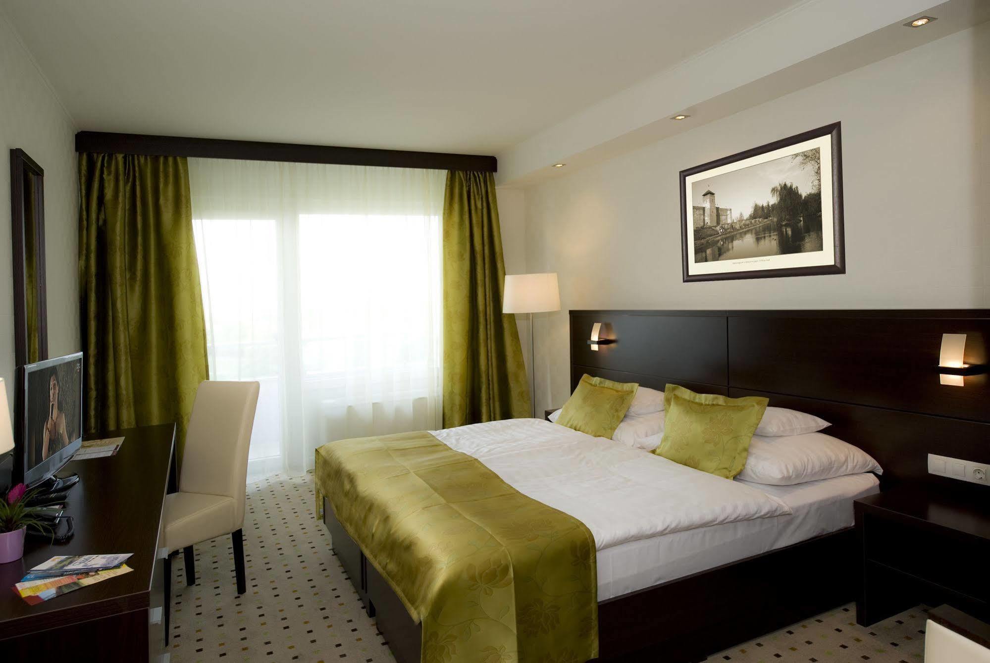 Hunguest Erkel Dürer 4*